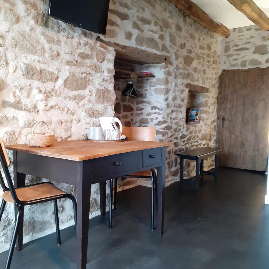 Les Chambres Du Couraud Saint-Aubin-des-Ormeaux Luaran gambar