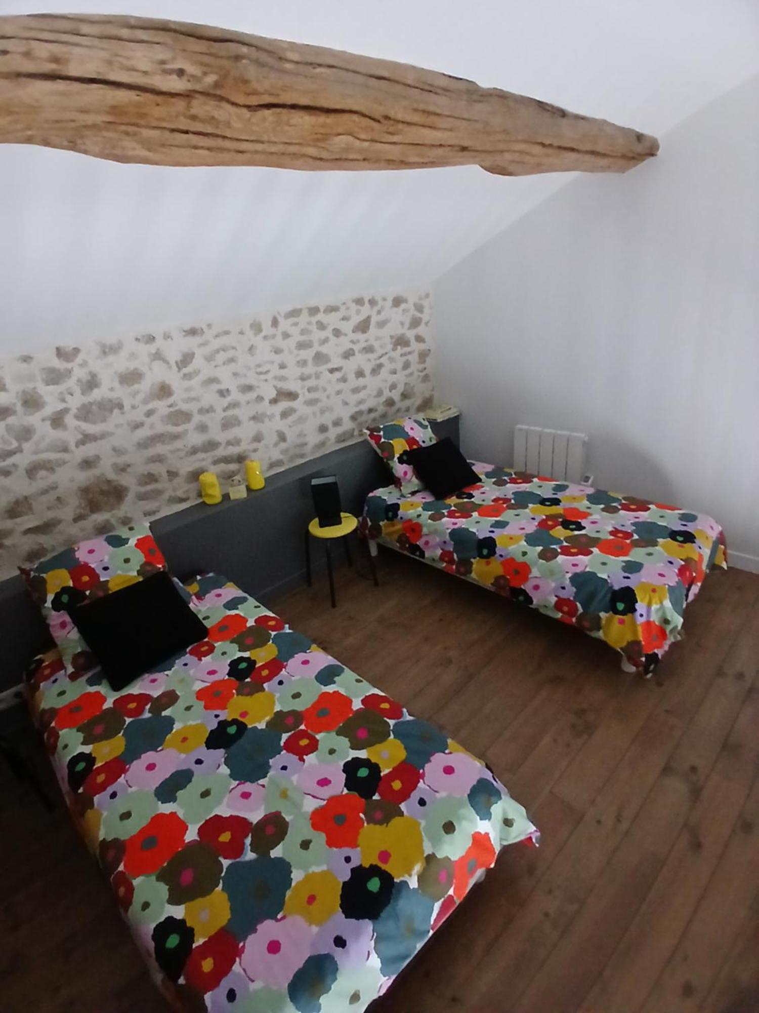 Les Chambres Du Couraud Saint-Aubin-des-Ormeaux Luaran gambar