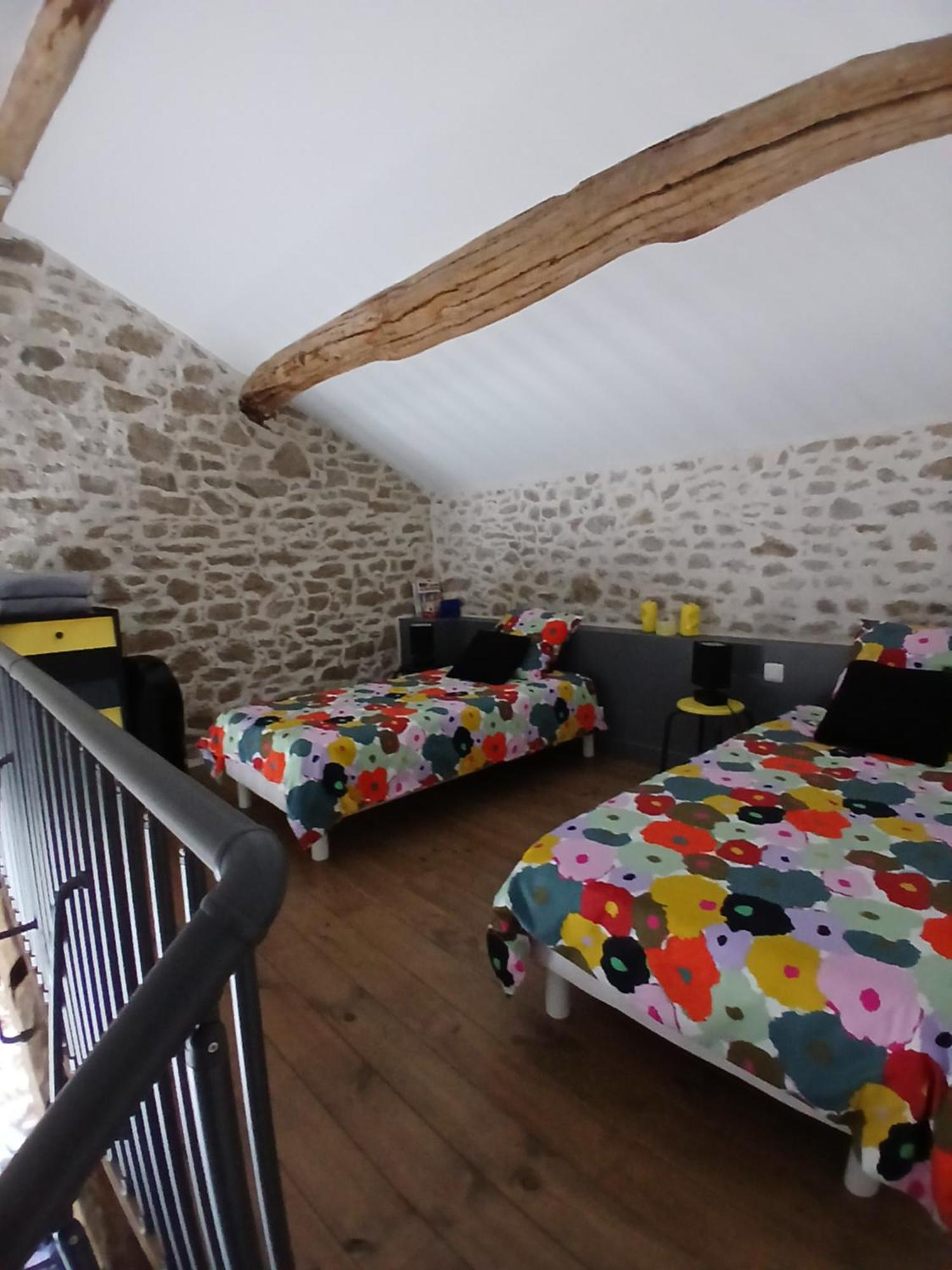 Les Chambres Du Couraud Saint-Aubin-des-Ormeaux Luaran gambar